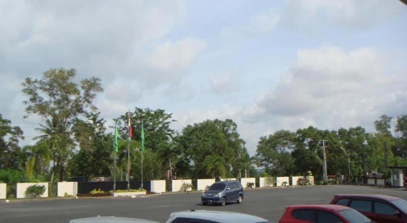 Ck Tanjungpinang Hotel And Convention Centre Exterior photo